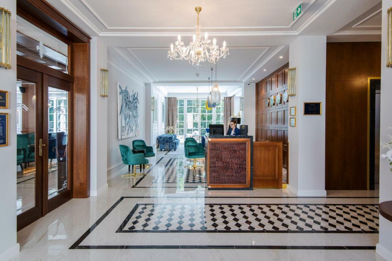 Palace Art Hotel Pezinok Exteriér fotografie